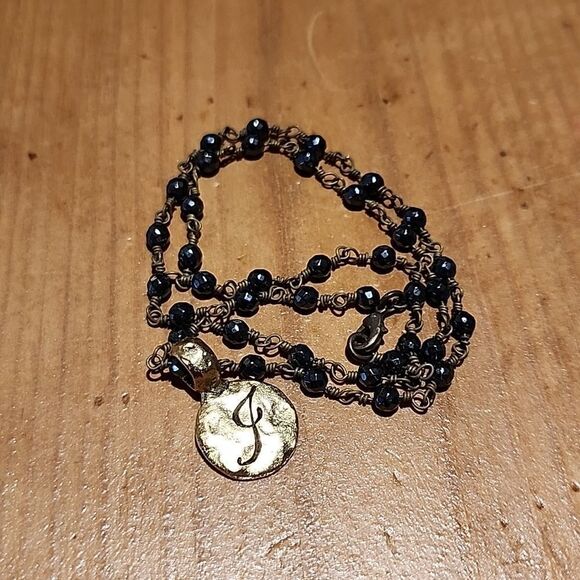 Gold Initial J Necklace - Picture 3 of 4